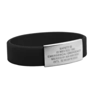 Placa de identificación SAFETY ID en pulsera de silicón negra.